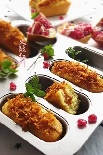 Meat pine cake