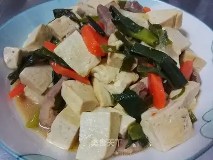 Garlic tasting tofu
