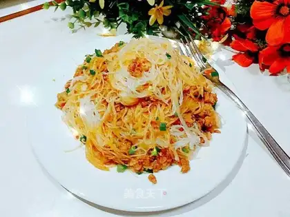 Meat and powdered rice