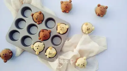 Sweet bear bread