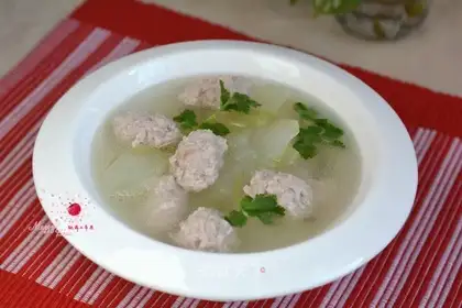Porkball soup