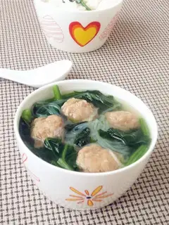 Spinachball soup