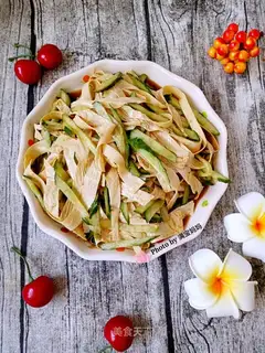 Creaming cucumber oil, bean skin