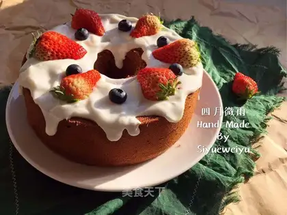Strawberry chocolate cake