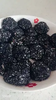 Sesame rice and soy sauce