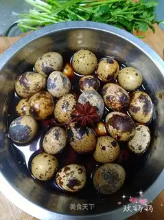 Boiled quail eggs