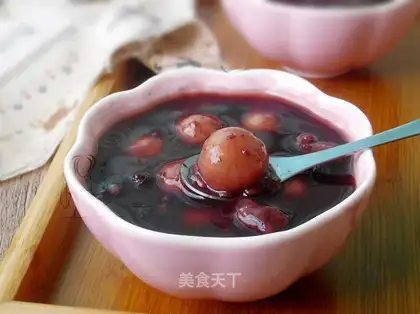 Black rice makes soup