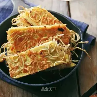 Noodle pancakes