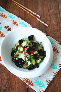 Cracker cucumber