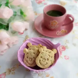 Pure almond cookies