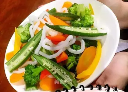 Potato and vegetable noodles