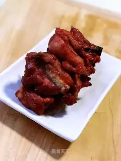 Honey fork the ribs