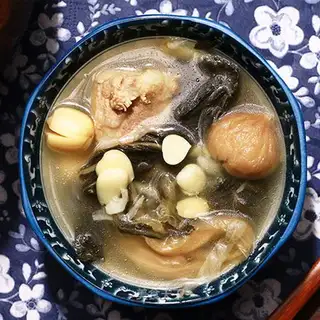 Snack-hot date pork soup