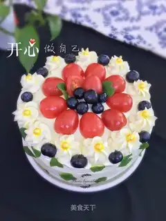 Seven inches of fruit cream cake