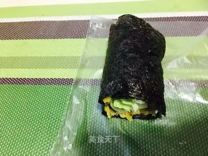 Black rice sushi