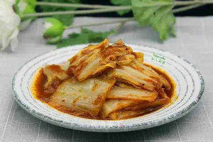 Pickle sauce and cabbage