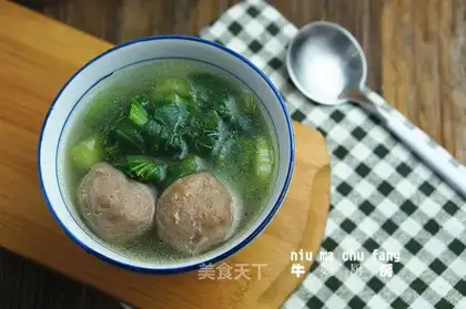 Beefball soup
