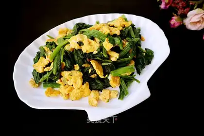 Spinach fried eggs