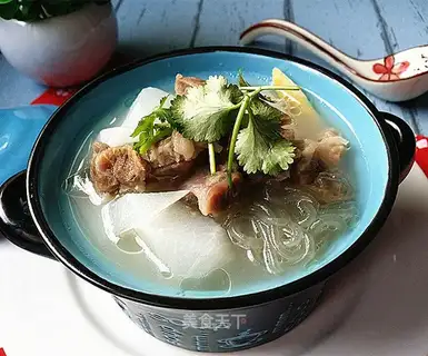 Beef carrot fan soup