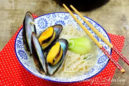 Seafood noodles