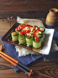 Cream cucumber rolls