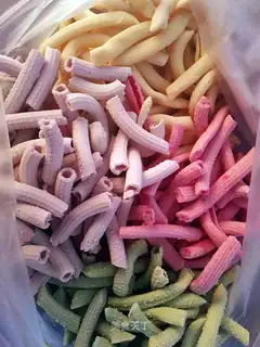 Colored noodles