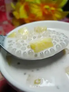 Coconut milk mango sago