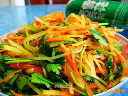 Mix three shredded silk