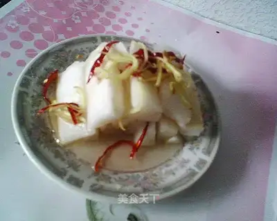 Soaked radish in sweet and sour sauce