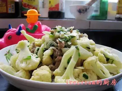 Shredded pork and cauliflower