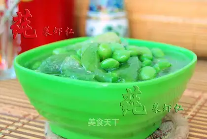 stir-fried edame seeds with loofah
