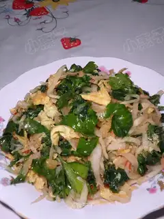 Spicy shredded radish salad