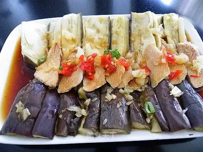 Garlic and white meat eggplant