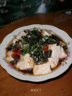 Preserved egg mixed with tofu