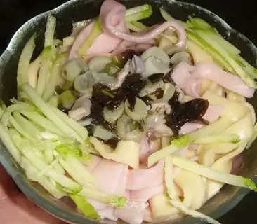 Romantic cold noodles