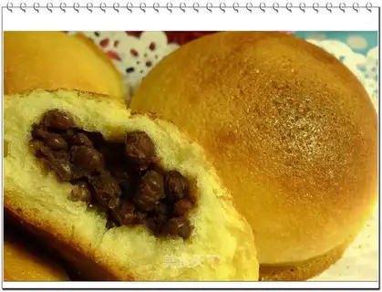 Mexican honey bean buns