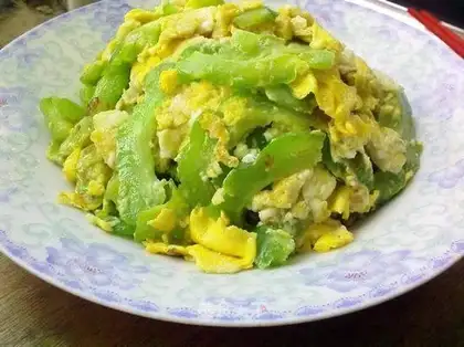 Scrambled eggs with bitter gourd