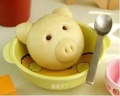 Home-made bean paste buns