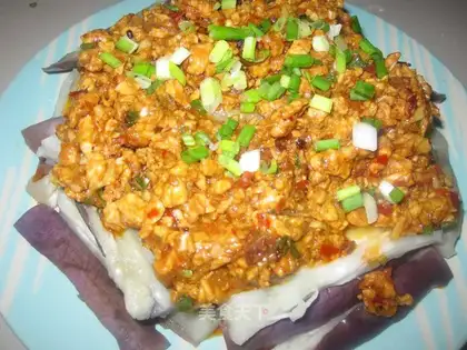 Chicken floss mixed with eggplant