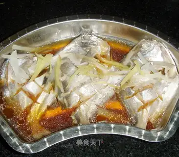 Steamed small pomfret