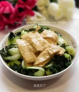 stir-fried fresh tofu bamboo with cabbage