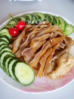 Cold pork ears