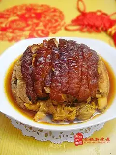 Steamed pork with plum vegetables