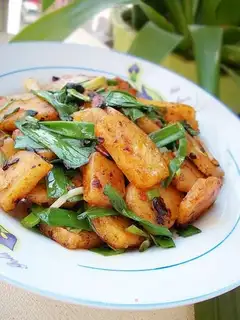 Laoganma stir-fried rice cake