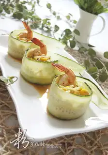 Fresh shrimp in sesame sauce mixed with mixed vegetables