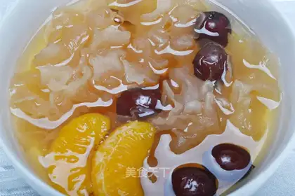 Tremella lotus seed soup