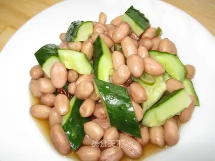 Peanut mixed with cucumber