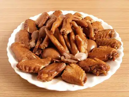 A halogenated dish