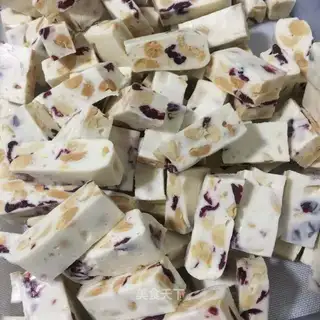 Cranberry peanut butter
