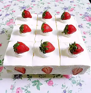 ♪ ♪ ♪ Berry-Eye moose cake ♪